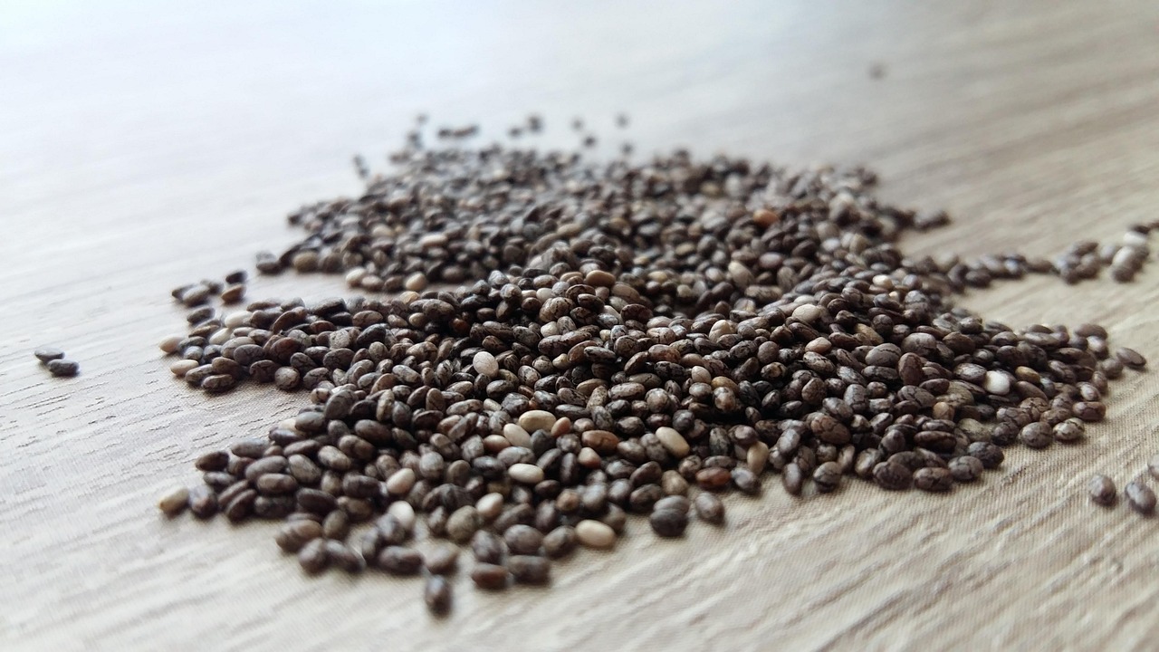 NR Food Sources vs NMN Foods: What Diet Can and Cannot Do for NAD Levels